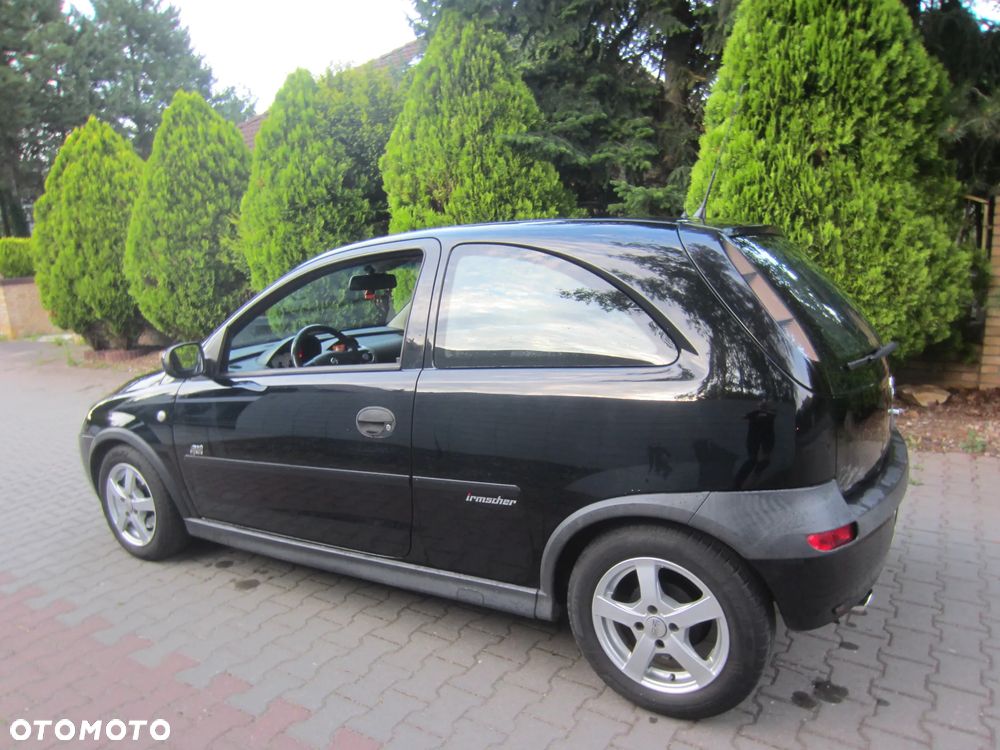 Opel Corsa 1.4 16V - 9