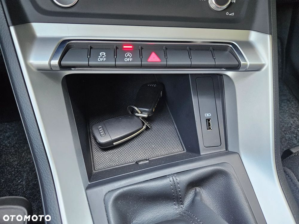 Audi Q3 35 TDI Quattro Advanced - 28