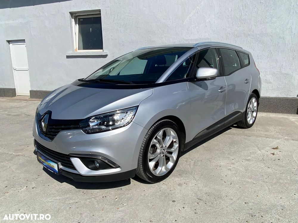 Renault Grand Scenic - 10