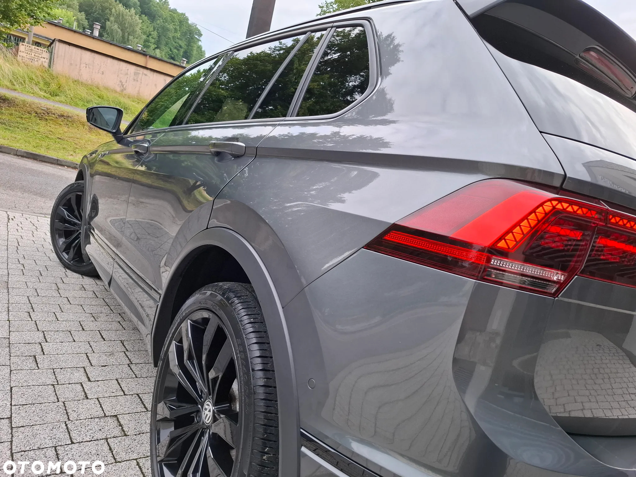 Volkswagen Tiguan 2.0 TDI SCR 4MOTION DSG Highline - 16
