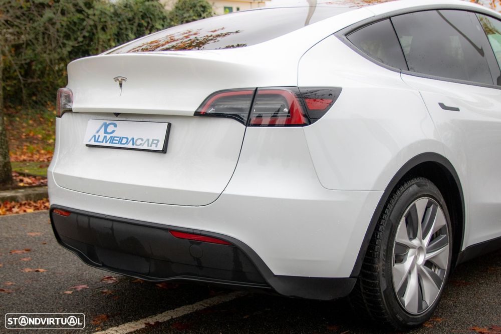 Tesla Model Y RWD - 39