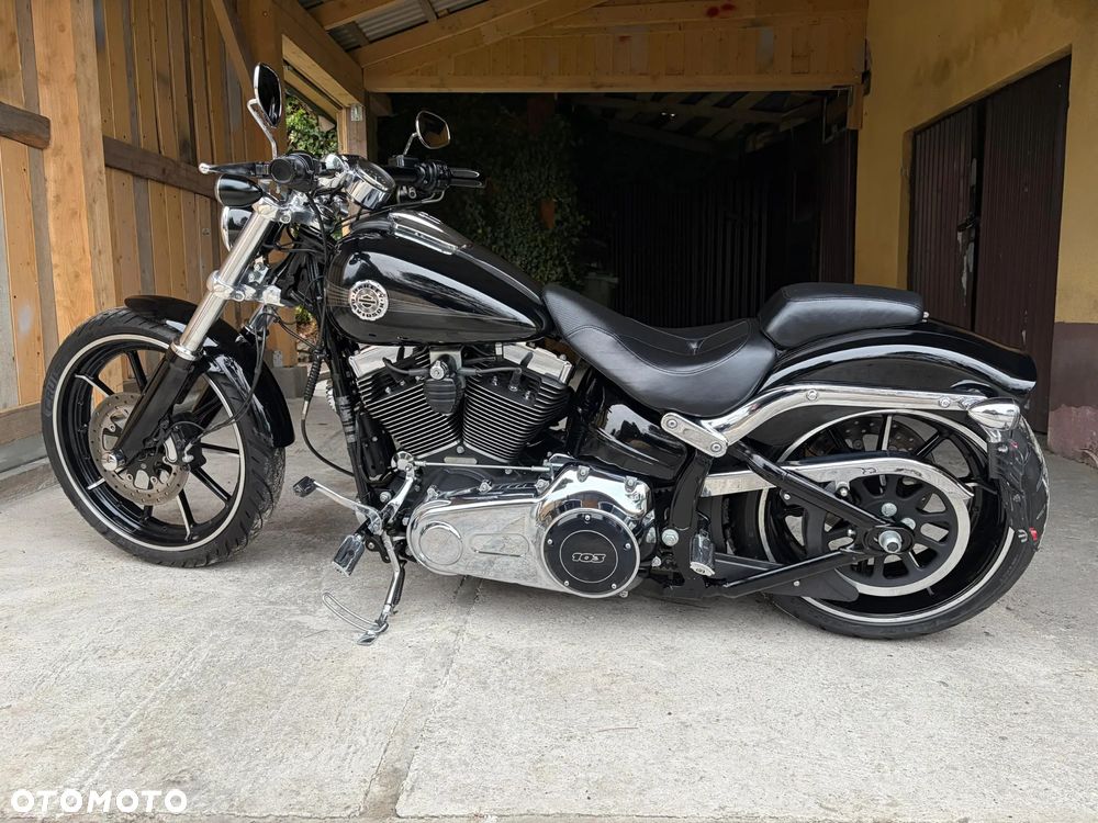 Harley-Davidson FXSB Breakout - 15