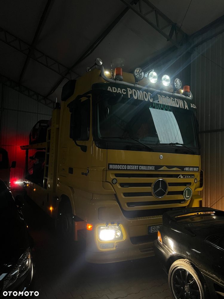 Mercedes-Benz Actros - 10