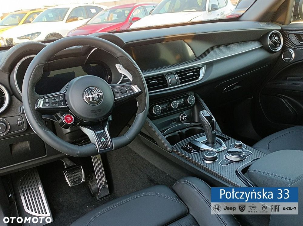 Alfa Romeo Stelvio - 32