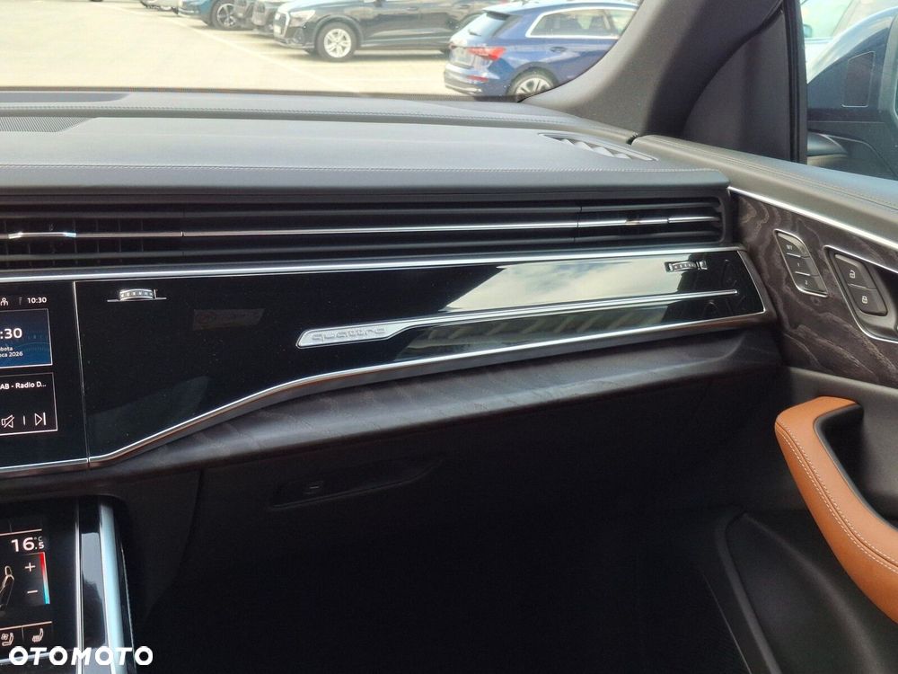 Audi Q8 - 36