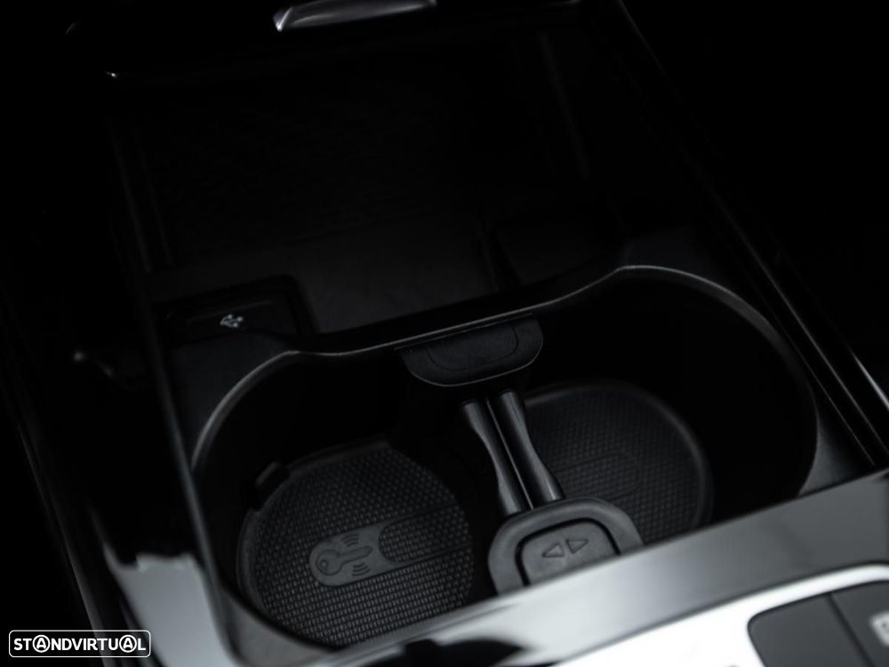 Mercedes-Benz CLA 45 AMG - 40