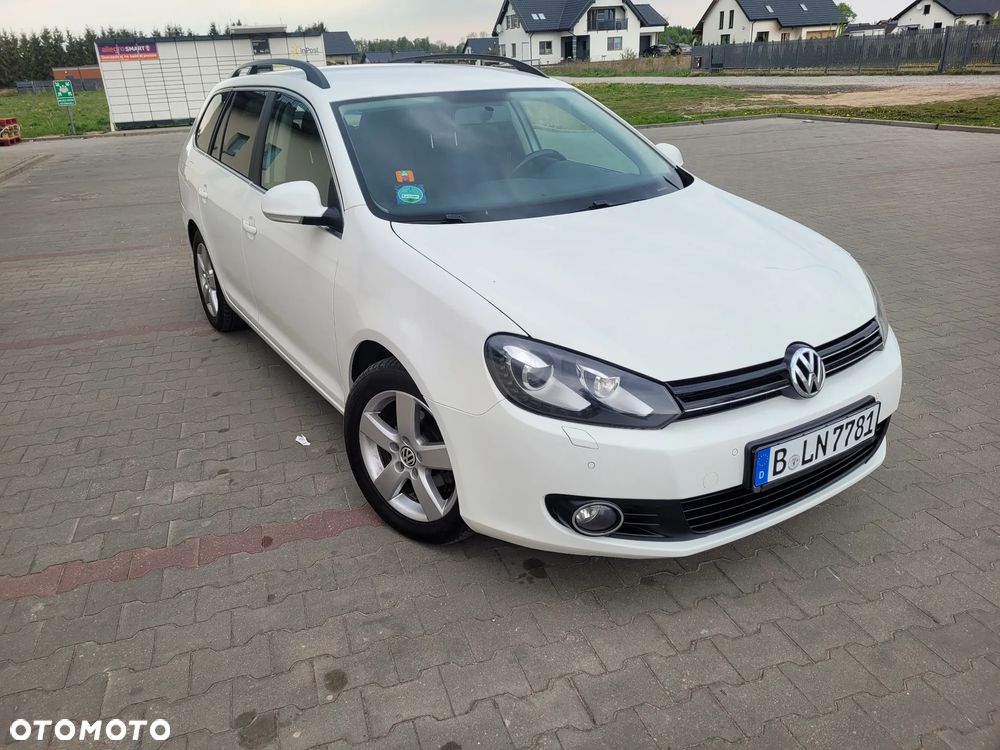 Volkswagen Golf - 1