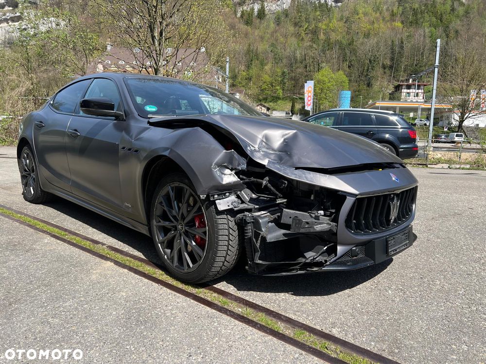Maserati Ghibli GranSport - 3