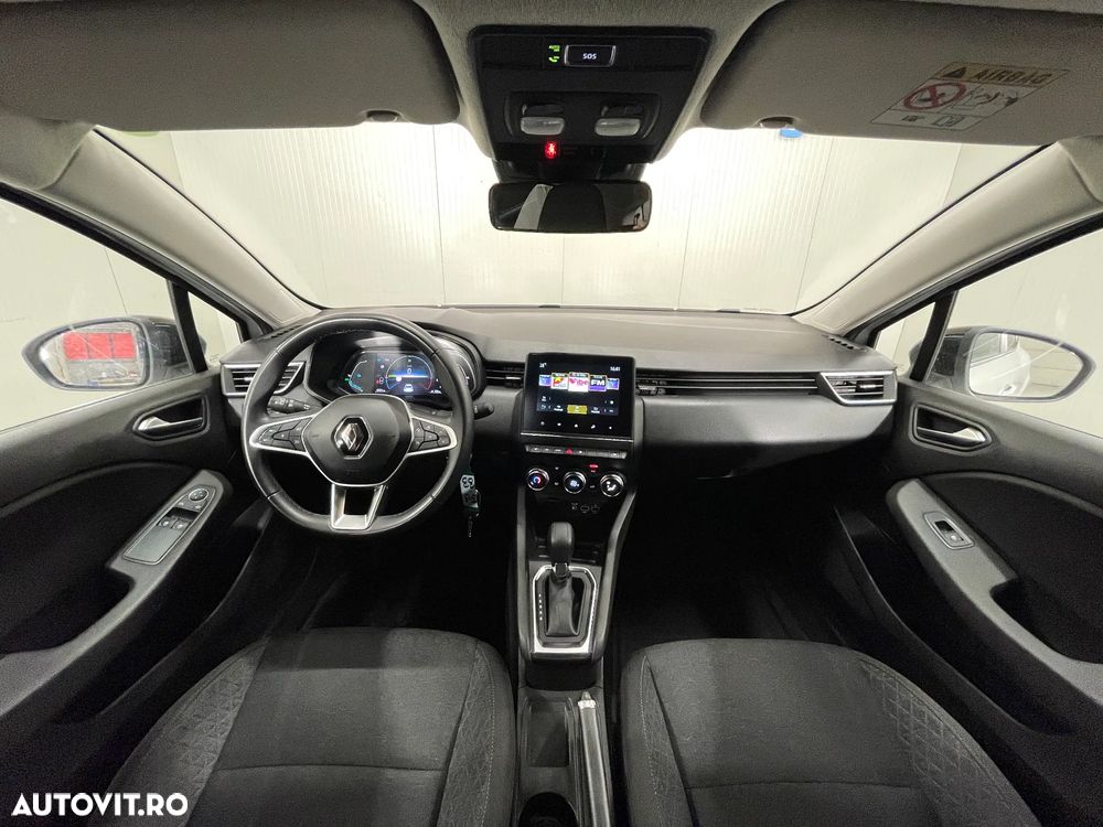 Renault Clio V E-Tech 145 Evolution - 8