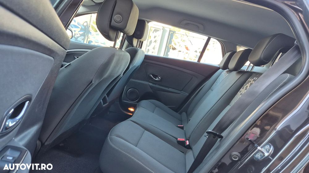 Renault Megane ENERGY dCi 110 Start & Stop Bose Edition - 12