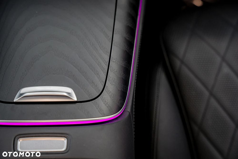 Mercedes-Benz Klasa E 300e 4Matic 9G-TRONIC Edition AMG Line - 27