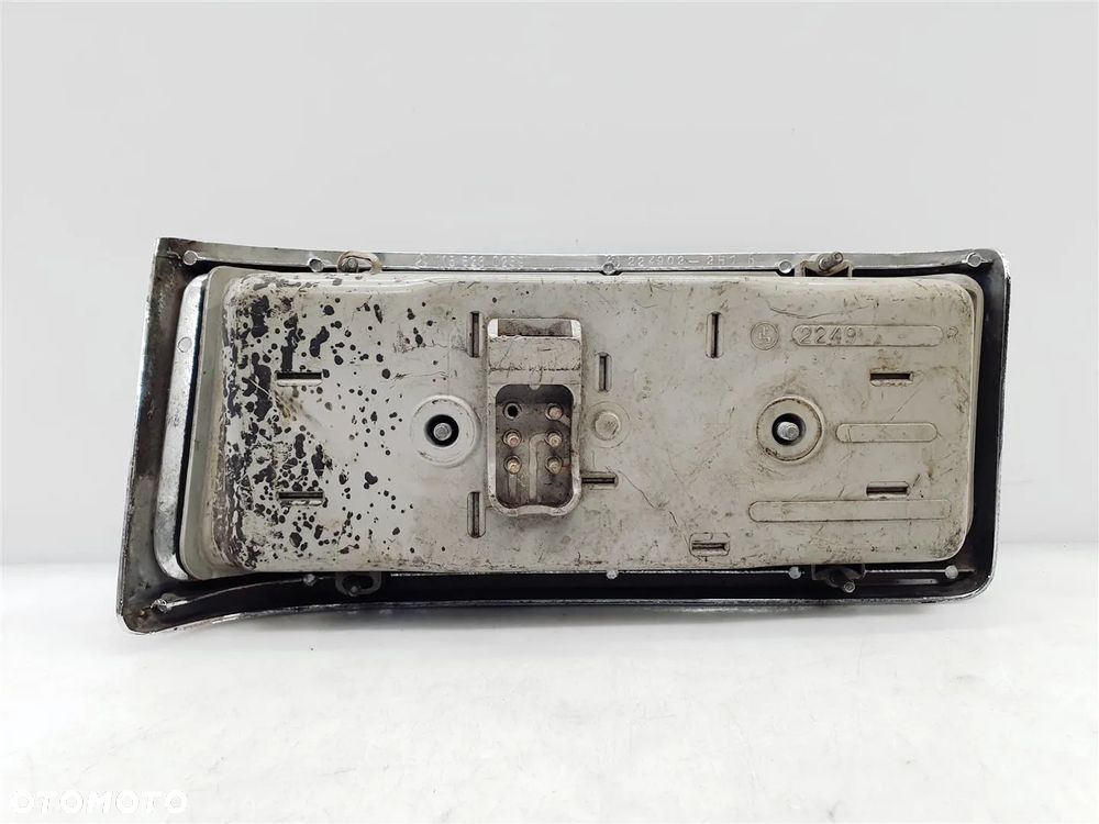 MERCEDES W114 W115 PRAWA LAMPA TYŁ ORYGINAŁ !!! - 7