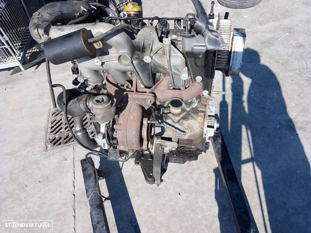 MOTOR PARA PEÇAS RENAULT SCÉNIC II 2004 -F9Q812 - 5