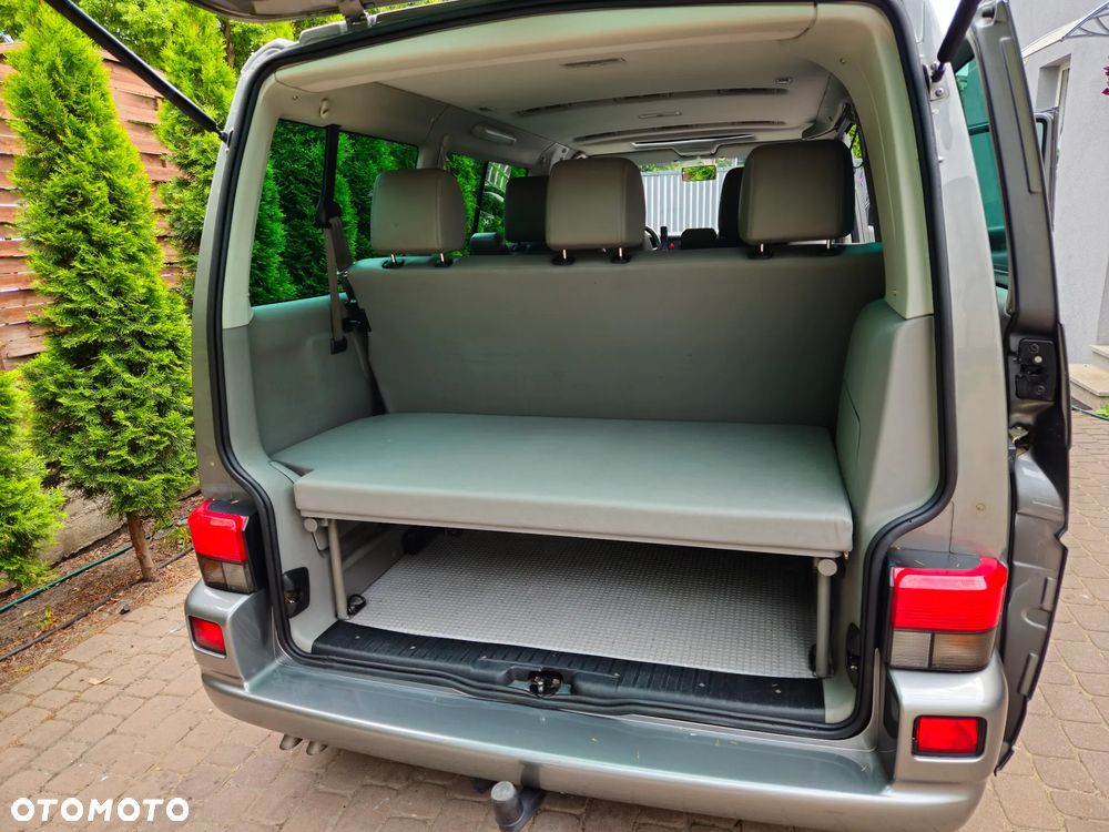 Volkswagen Multivan - 23