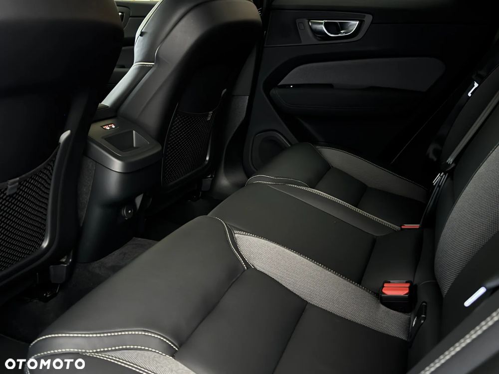 Volvo XC 60 B5 B AWD Geartronic RDesign - 20