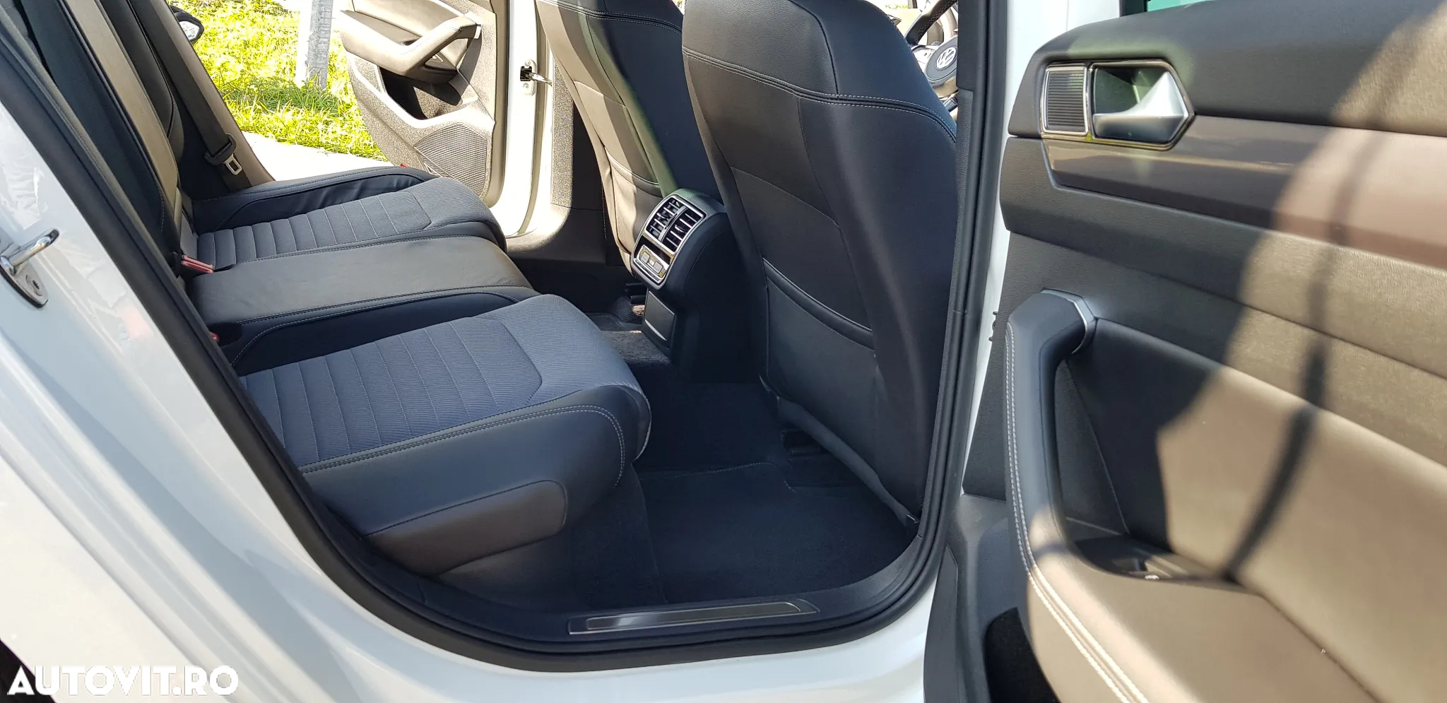 Volkswagen Passat Variant 2.0 TDI SCR (BlueMotion Technology) Highline - 16