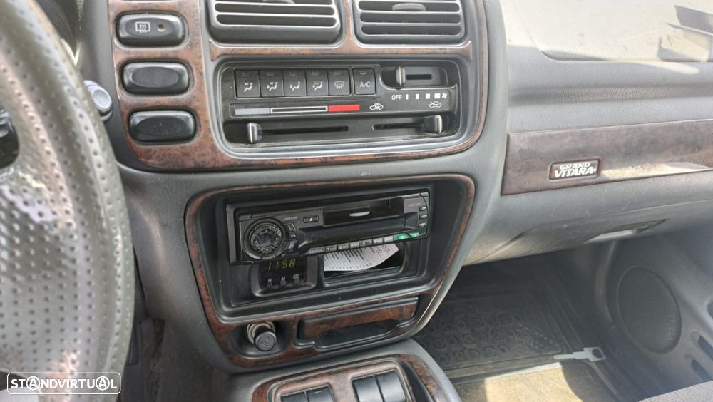 Suzuki Grand Vitara Metal Top 2.0 TDi - 3