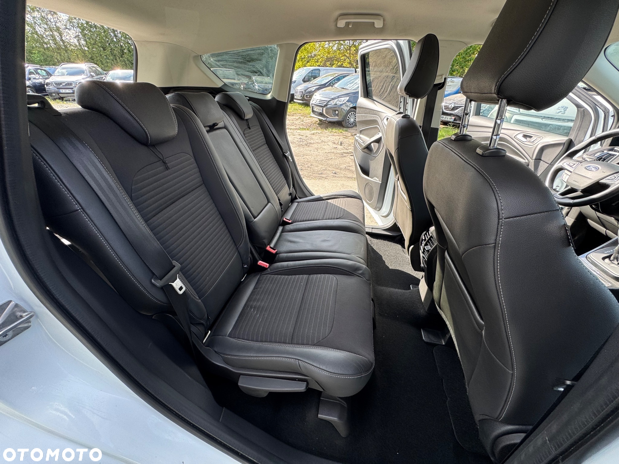 Ford Kuga - 10