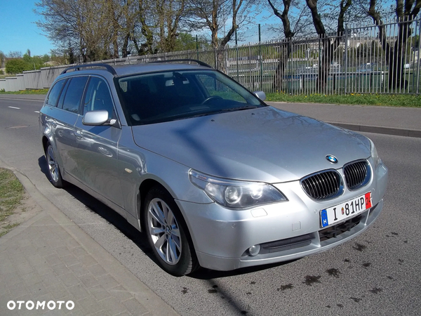 BMW Seria 5 523i Touring