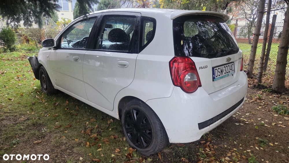 Chevrolet Aveo - 5
