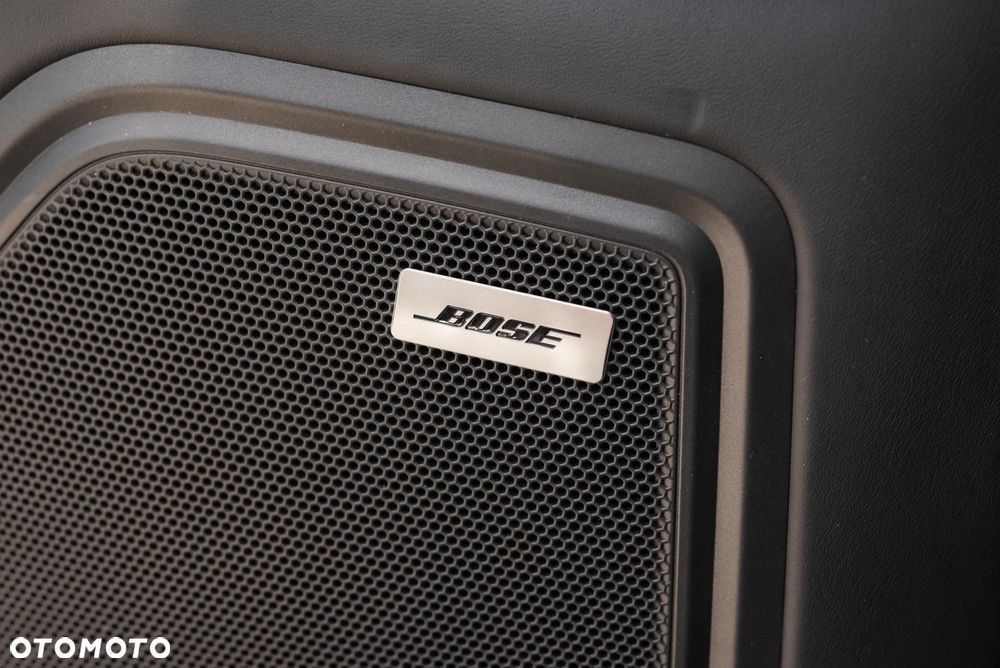 Porsche Macan Turbo - 29