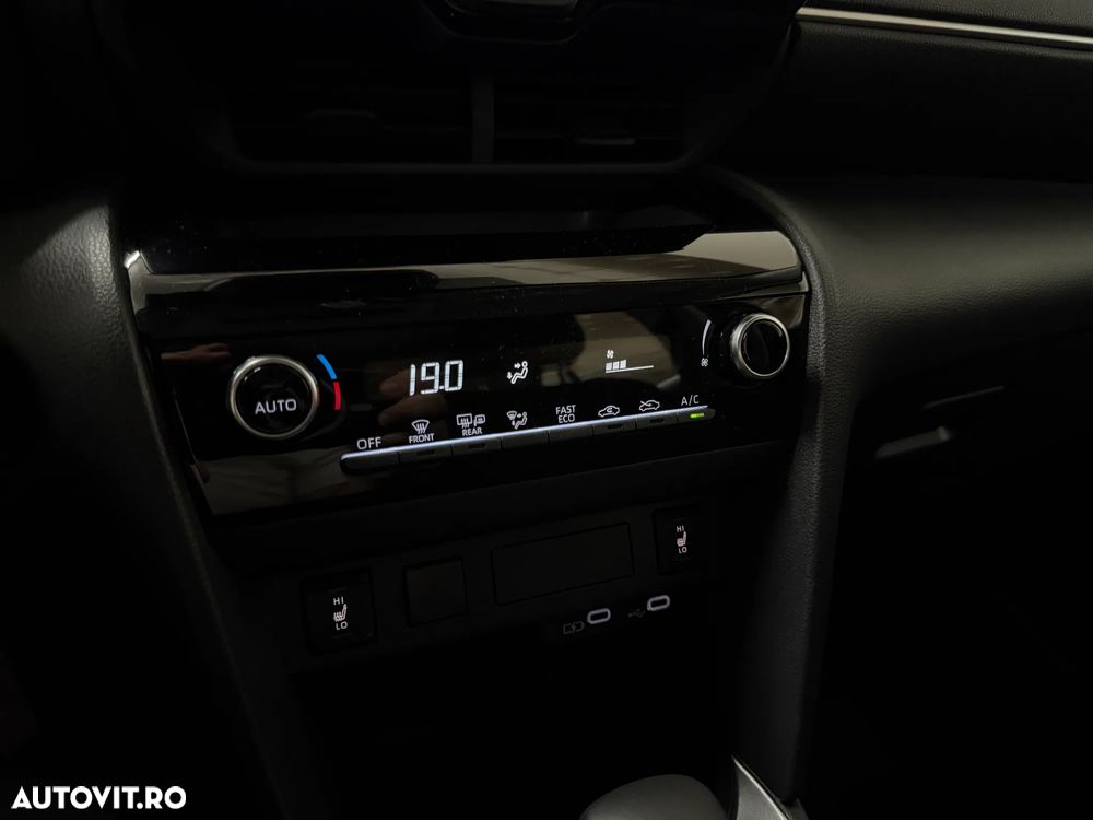 Toyota Yaris Cross - 15