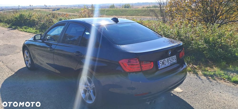 BMW Seria 3 328i - 10