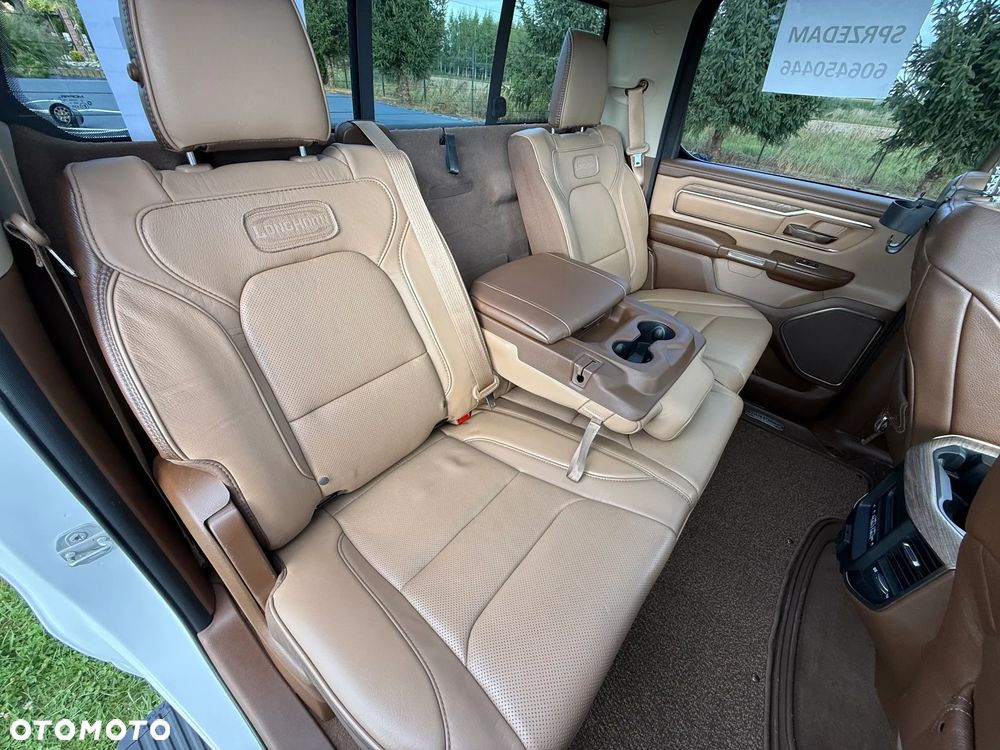 RAM 1500 Crew Cab Longhorn - 32