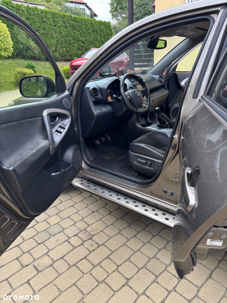 Toyota RAV4 2.2 D-4D 4x4 - 5