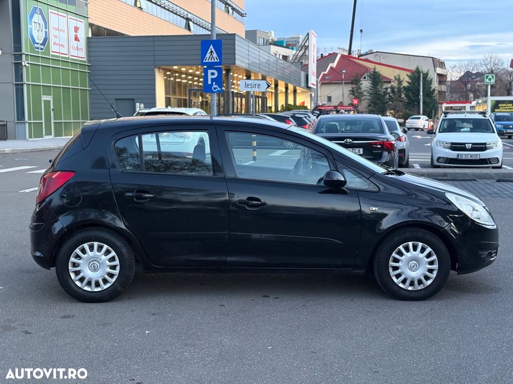Opel Corsa 1.2i Cosmo - 4