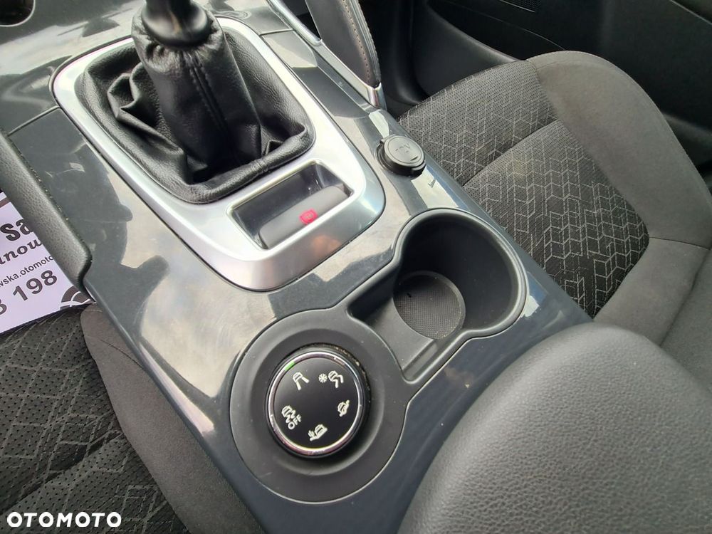 Peugeot 3008 1.6 HDi Active - 12