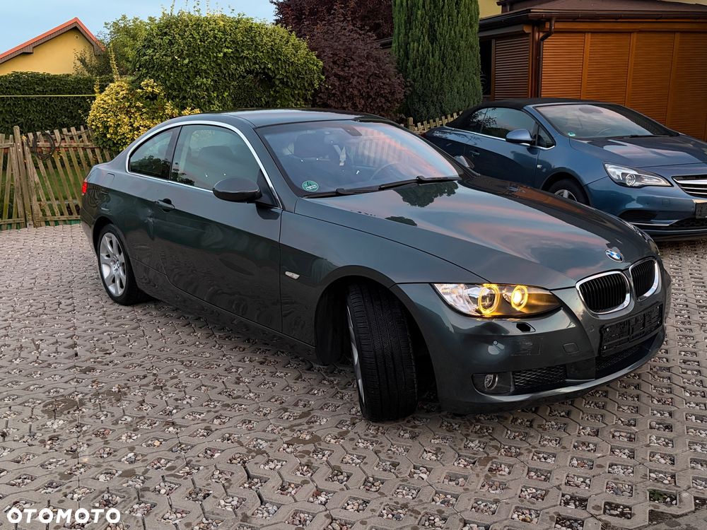 BMW Seria 3 320i - 4
