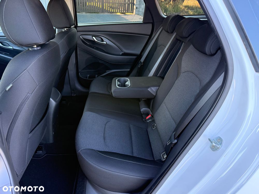 Hyundai i30 1.6 CRDI 48V-Hybrid DCT Prime - 27