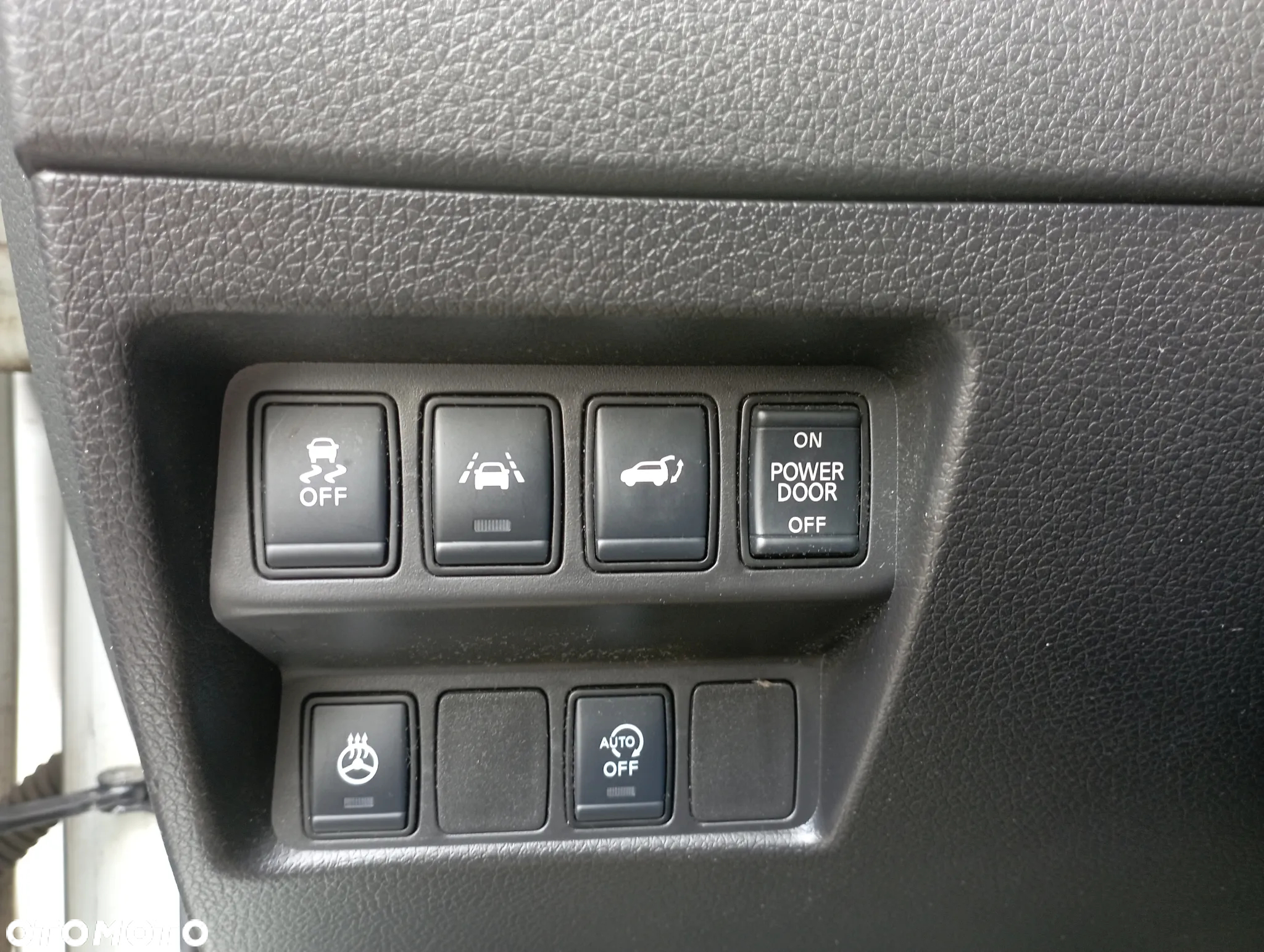 Nissan X-Trail 1.7 dCi Tekna 4WD 7os - 9