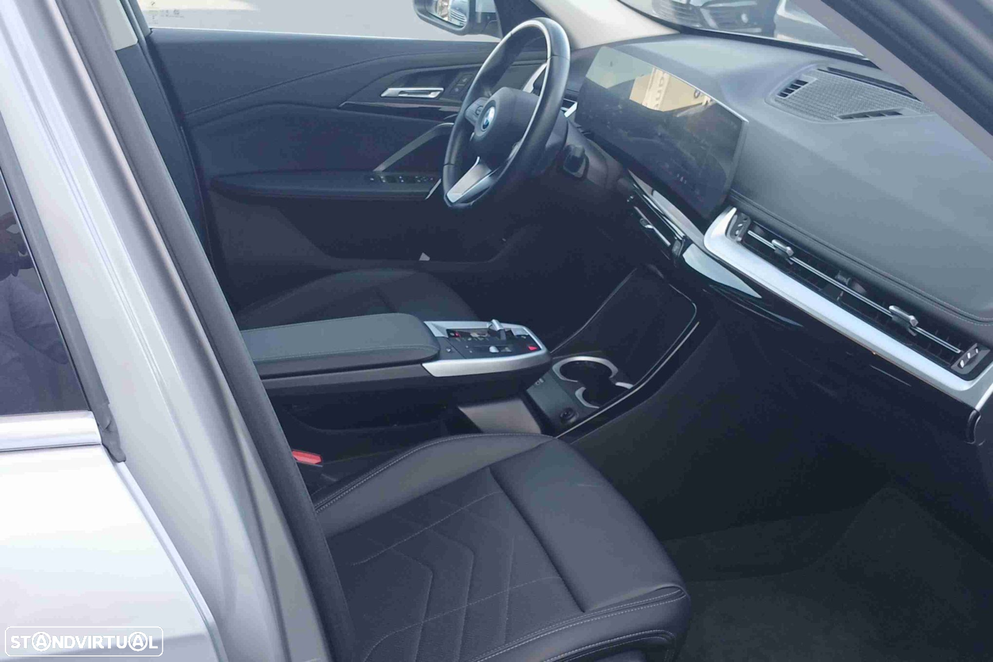 BMW iX1 eDrive20 - 12