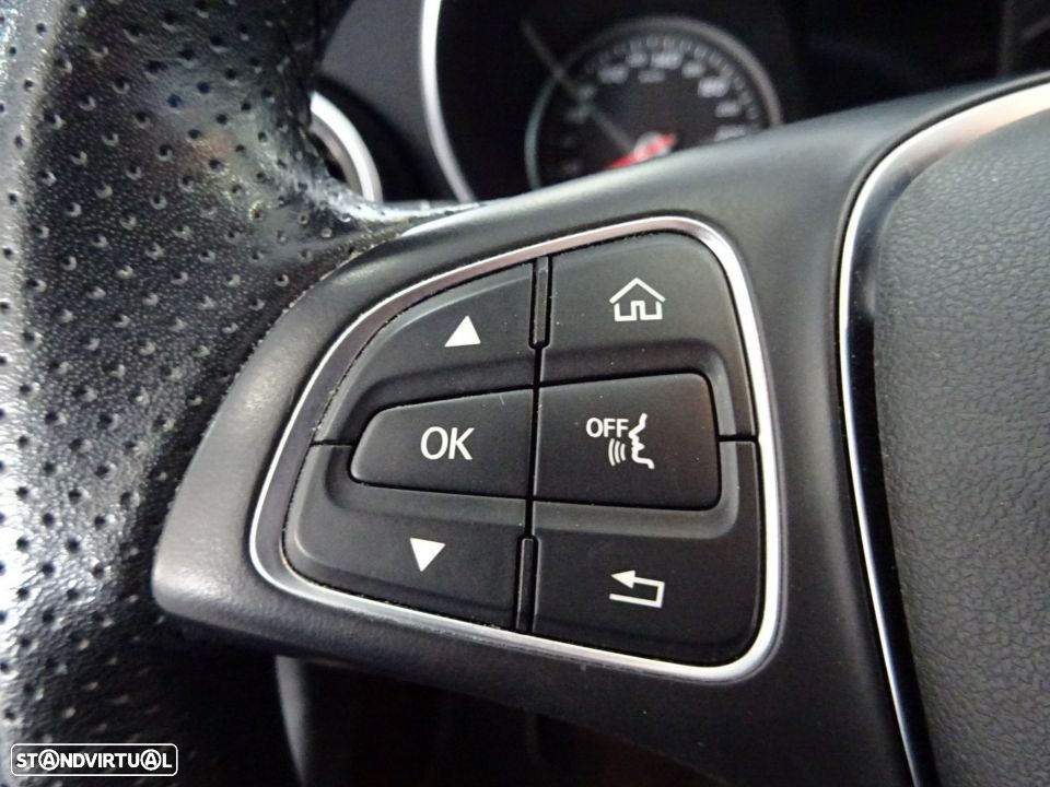 Mercedes-Benz C 180 BlueTEC Avantgarde - 24