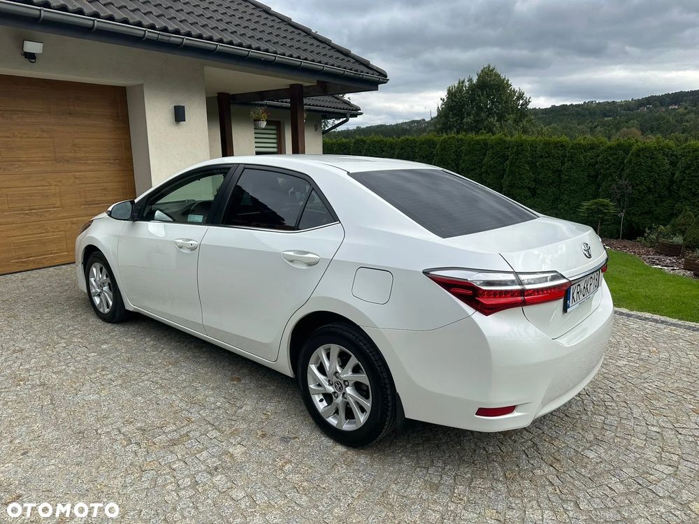 Toyota Corolla 1.6 Comfort - 5