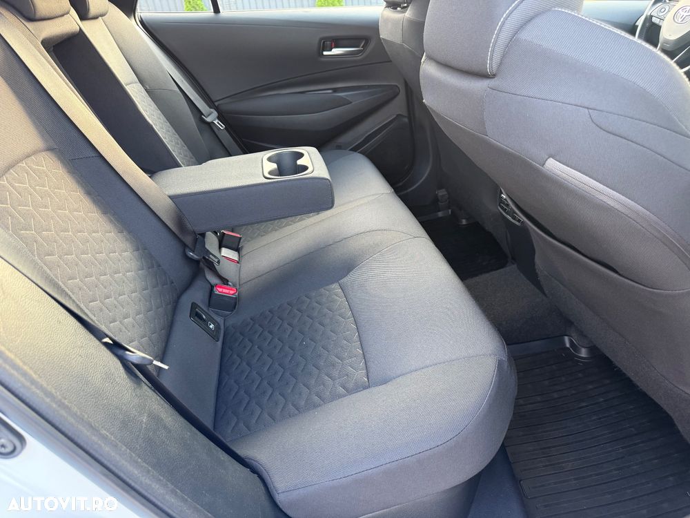 Toyota Corolla 1.8 HSD Exclusive interior Negru - 17