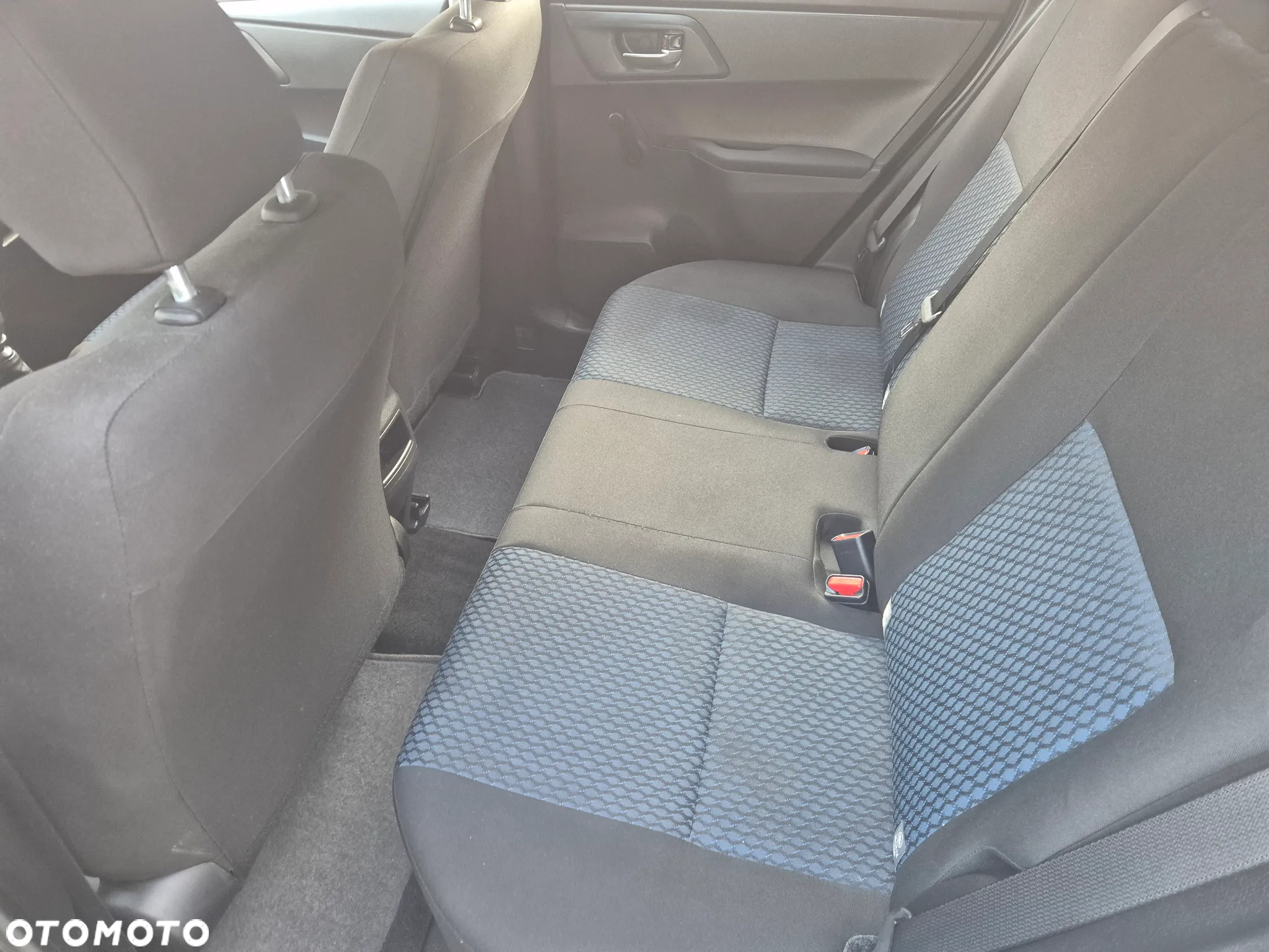 Toyota Auris 1.33 Dual-VVT-i Comfort - 16