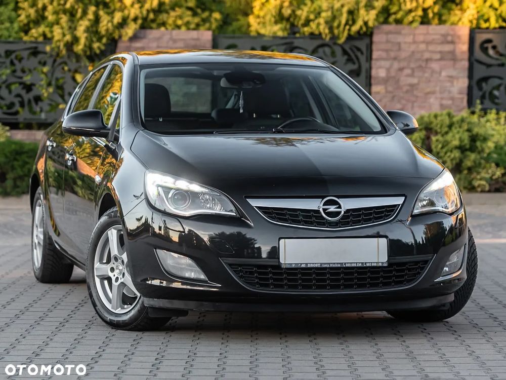 Opel Astra 1.4 Turbo Cosmo - 2