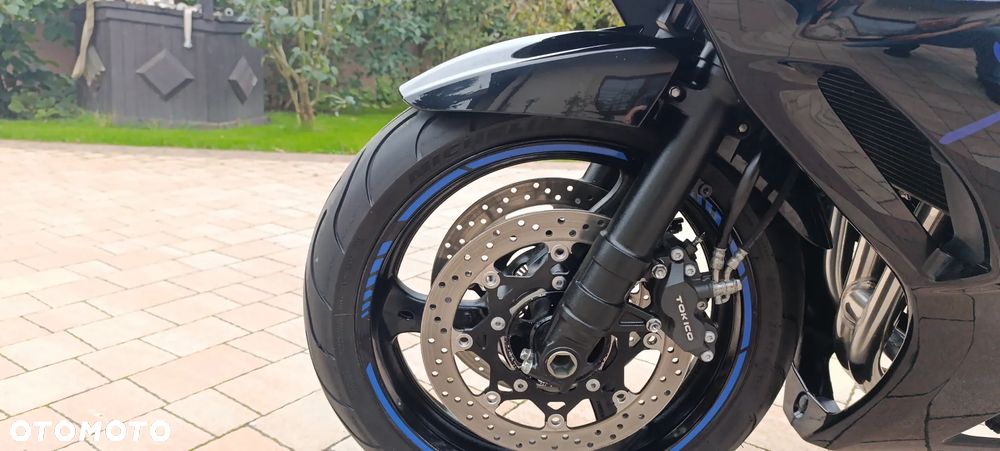 Suzuki GSX - 39