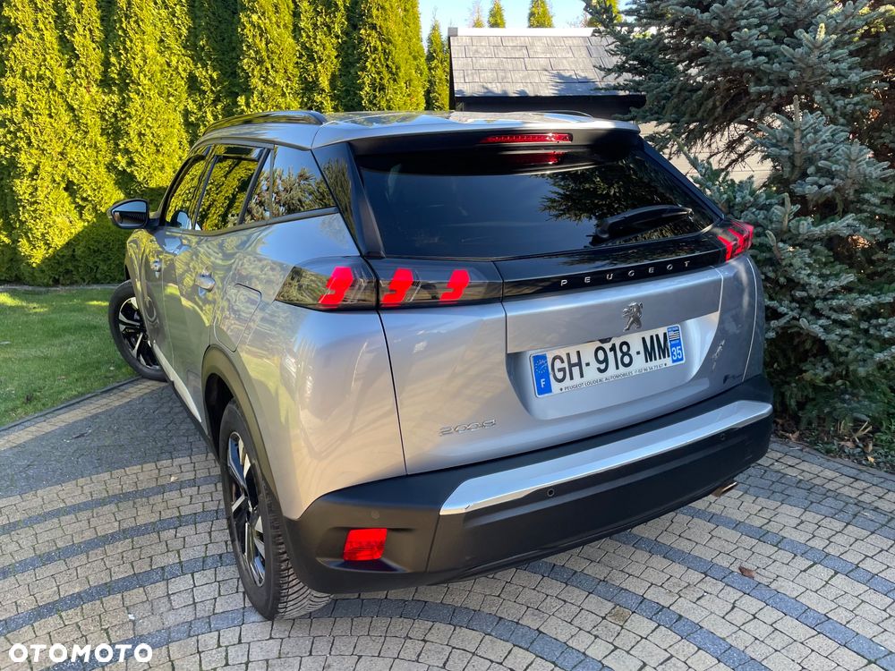 Peugeot 2008 1.5 BlueHDi Allure S&S EAT8 - 24