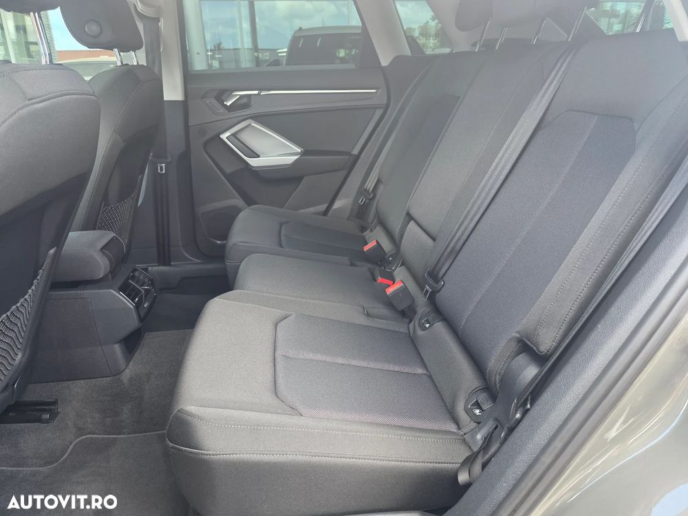 Audi Q3 2.0 35 TDI S tronic Advanced - 38