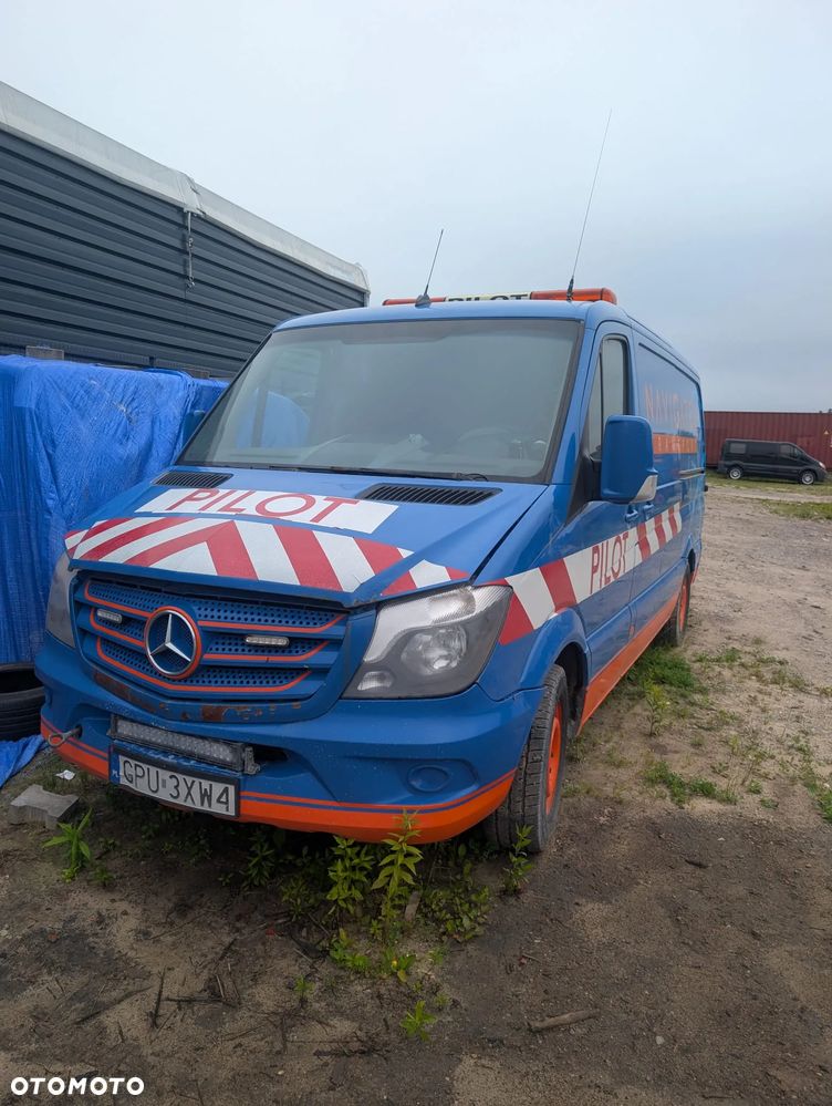 Mercedes-Benz Sprinter - 1