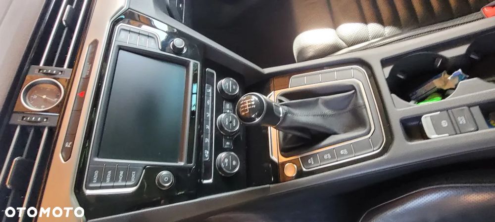 Volkswagen Passat - 22