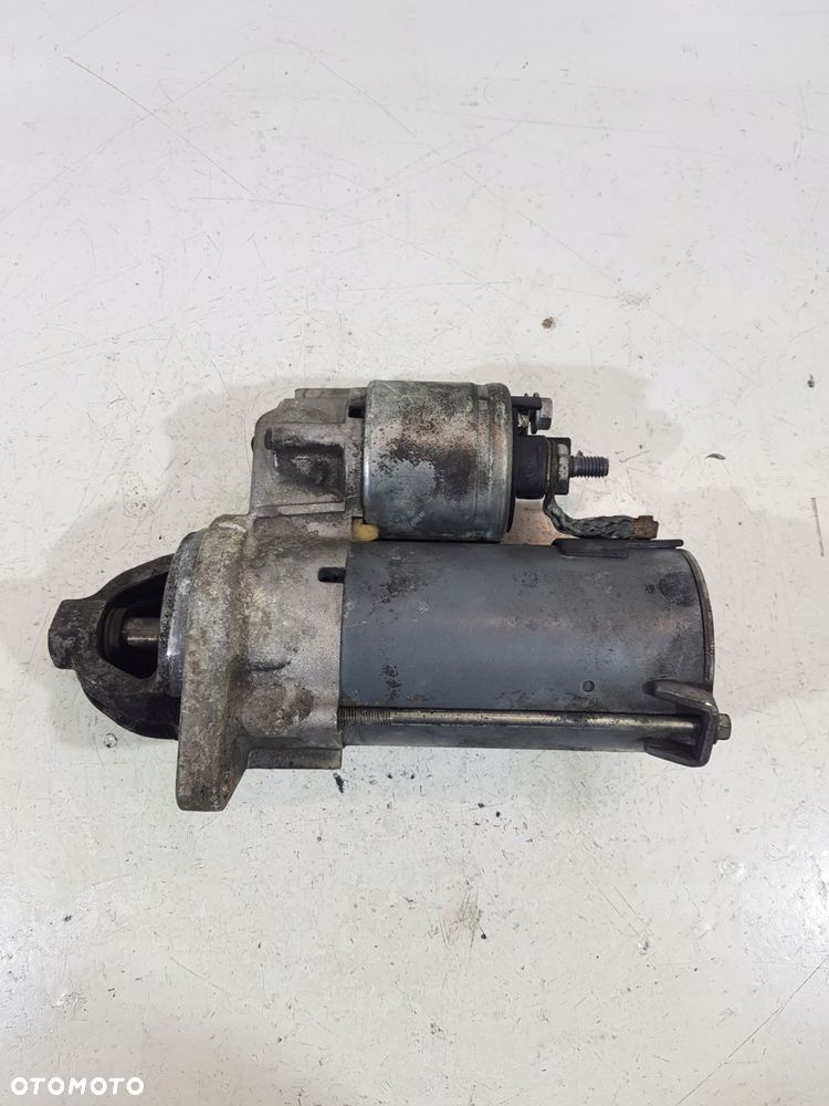 rozrusznik mercedes w169 a0061510301 2.0b - 11