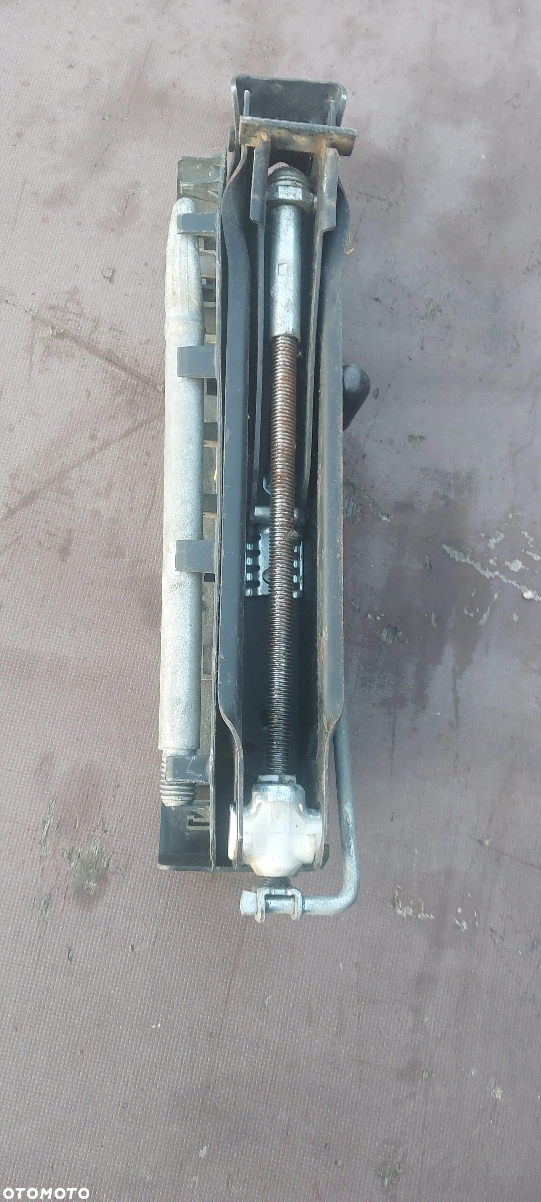 Lewarek podnośnik samochodowy vw t5 vw t6 vw t6.1 - 3