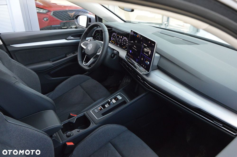 Volkswagen Golf Variant 1.5 eTSI mHEV Life Plus DSG - 22
