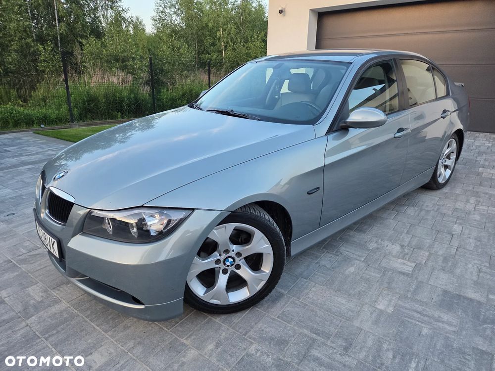 BMW Seria 3 318d DPF - 1