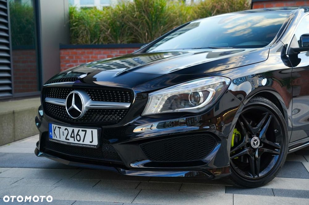 Mercedes-Benz CLA 200 7G-DCT AMG Line - 33